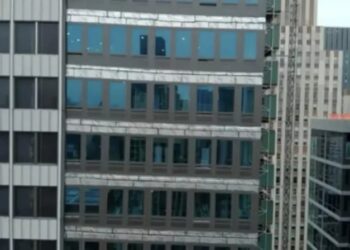 Arranha-céu em Nova York é esvaziado após risco de desabamento