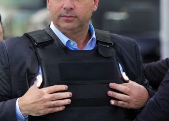 Aumentam ameaças à integridade física de Flávio Bolsonaro