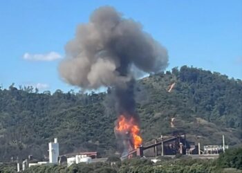 Trabalhadora sofre queimaduras graves em incêndio na Aperam em Timóteo