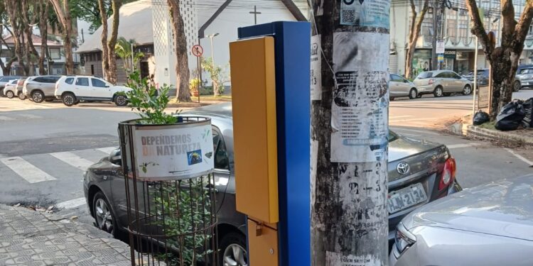 Ipatinga adota novo sistema de estacionamento rotativo com aplicativo