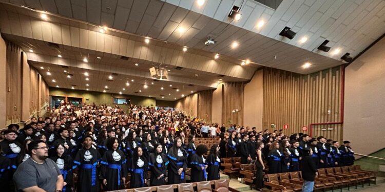 SENAI diploma 510 técnicos do programa Trilhas de Futuro