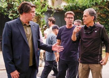 Decisão de Dino sobre filme não investiga irmãos Bolsonaro