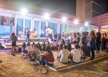 Ipatinga recebe projeto escolar de poesia falada e rap