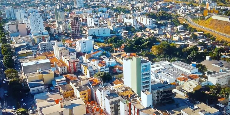 Fim da escala 6×1 pode encarecer imóveis no Brasil
