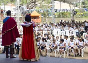 Festival Enartcinho reúne teatro infantil e shows em Timóteo
