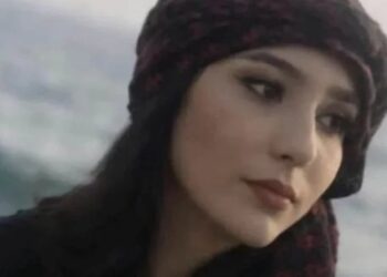Estudante iraniana é condenada à morte por postagens online
