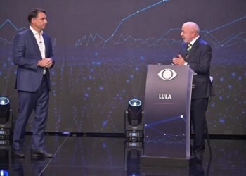 Relógios de Lula e Flávio geram contraste em debate