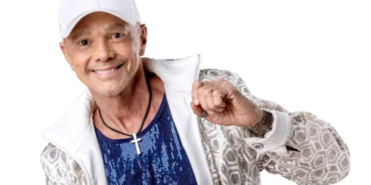 Morre Netinho, ícone do axé music brasileiro, aos 60 anos
