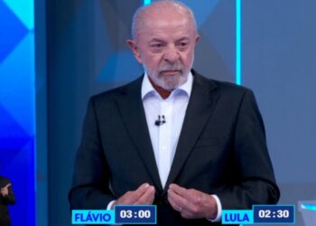 Lula afirma que vai acabar com a polícia em debate eleitoral