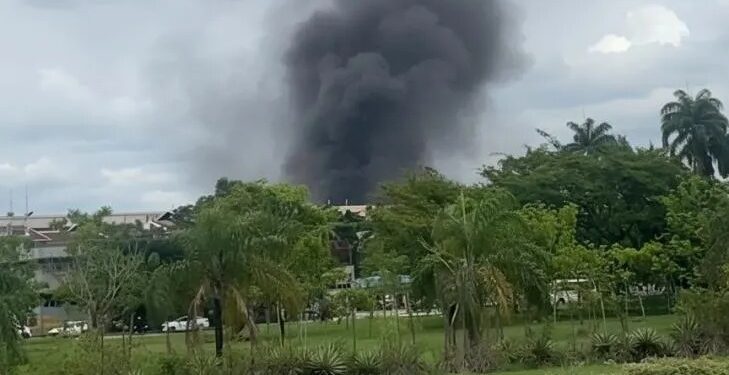 Incêndio atinge área industrial da Usiminas em Ipatinga