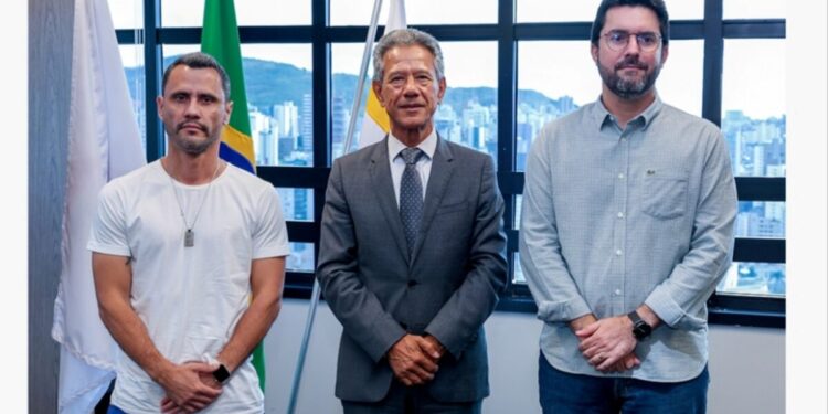 Cleitinho visita presidente do TJMG e ouve promessa de diálogo e parceria