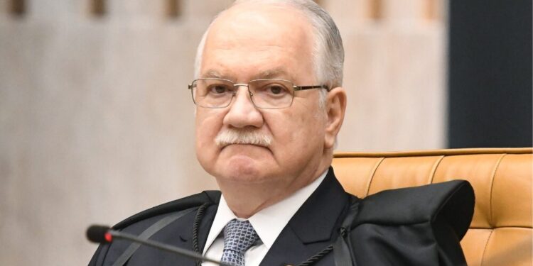 Fachin arquiva três ações ligadas ao inquérito das fake news