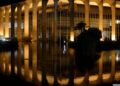 Itamaraty suspende salários de diplomatas no exterior por falta de verba