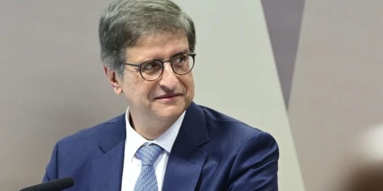 PGR defende manter em sigilo registros de visitas de Vorcaro e Viviane Moraes ao Senado